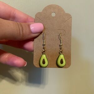 Avocado earrings! 🥑